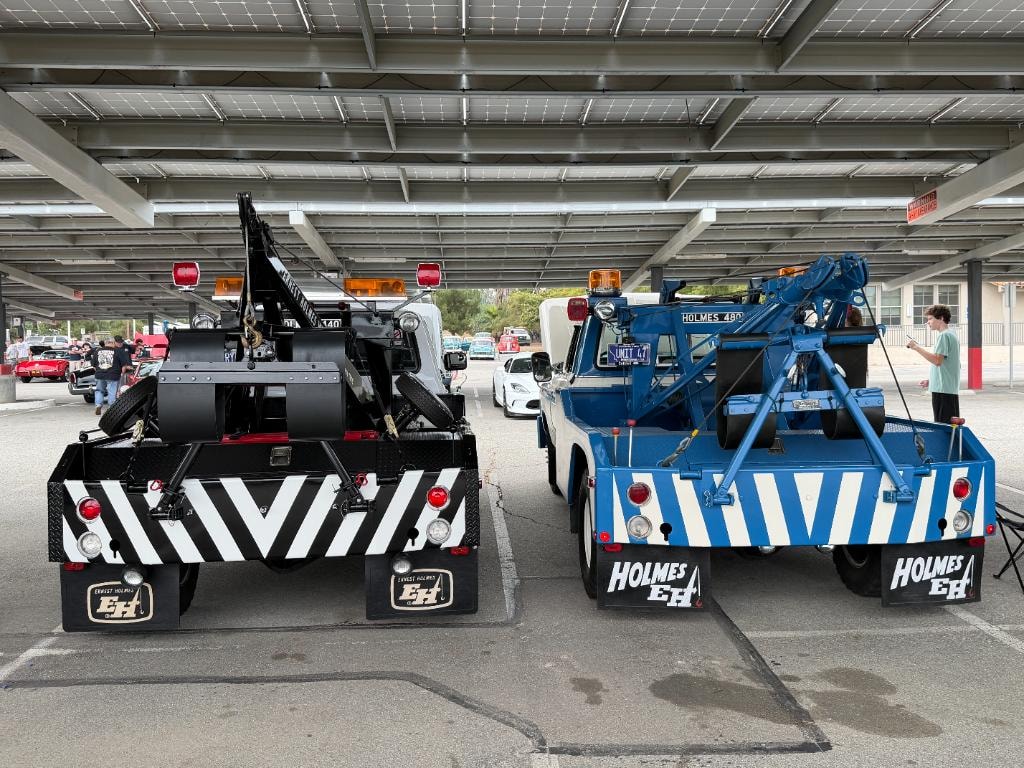 Unit 47 and Larry side by side — Helmet TV Series