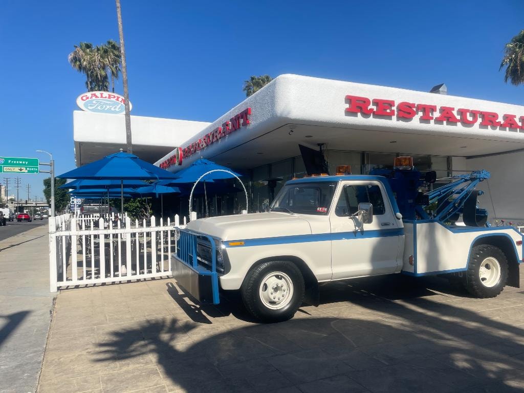Unit 47 — vintage Ford tow truck from Helmet TV Series